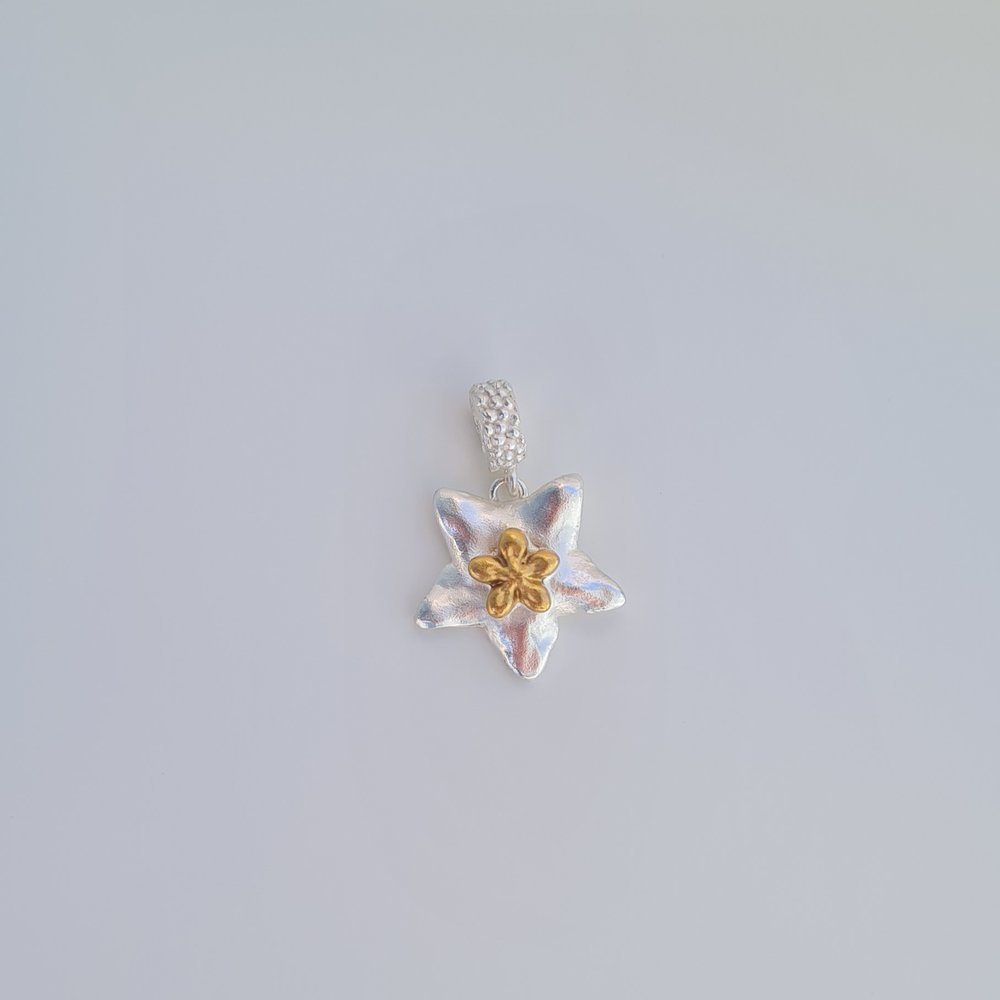 Storgi Tack pin  layer, 24K Gold and sterling silver  