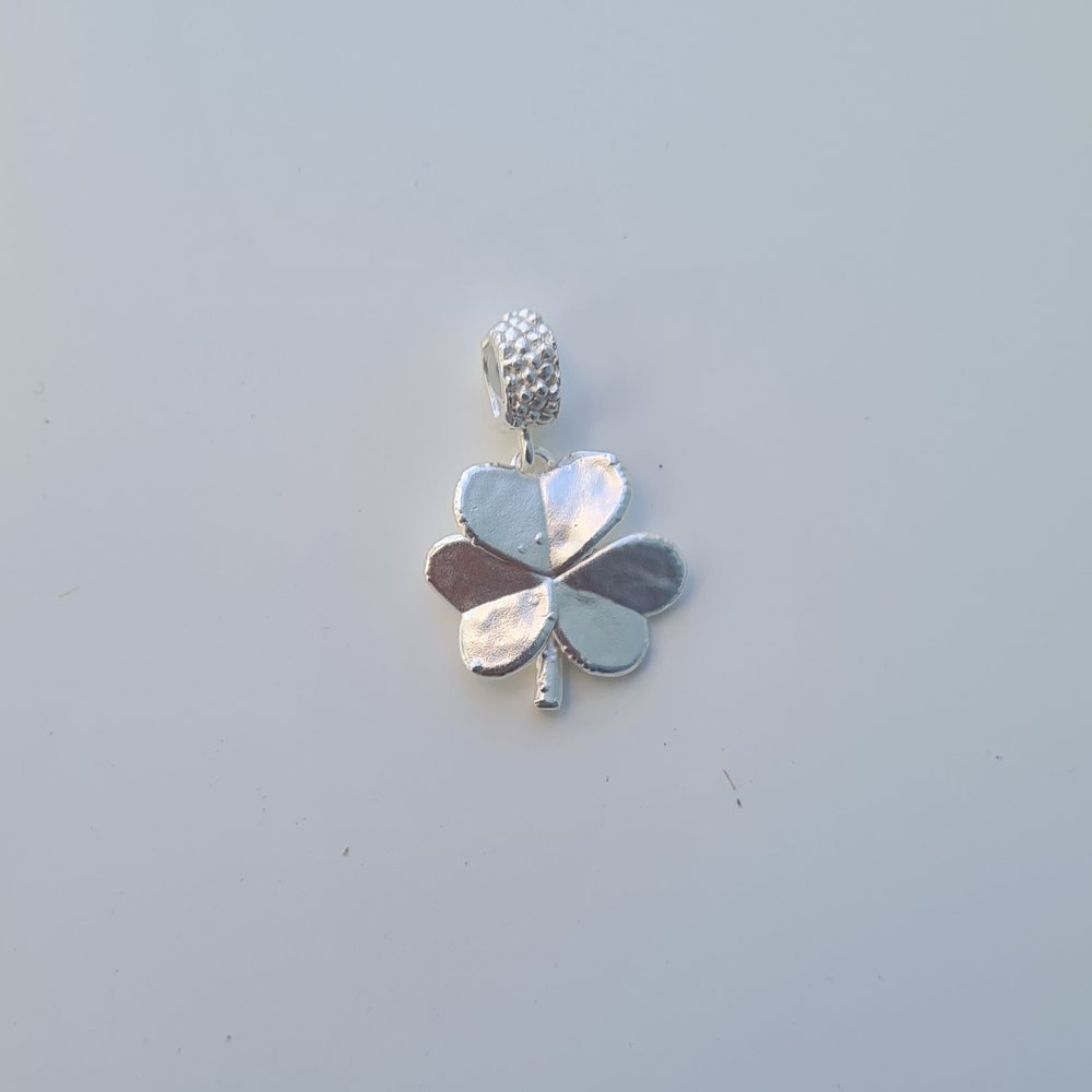 Fortuna Trefoil Tack pin mini layer, Sterling silver  