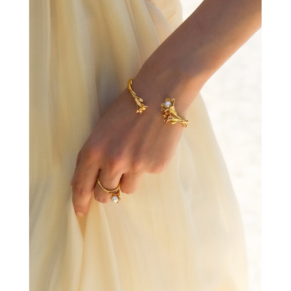 Eli Bracelet statement, with flexible wire, 24K Gold vermeil on sterling silver  