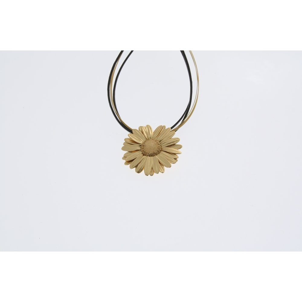 Daisy Field Daisy Pendant  leather, with detachable motif, 24K Gold plated  