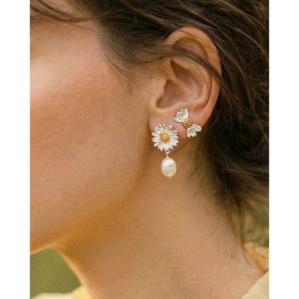Aelia Daisy Earrings  studs, 24K Gold and sterling silver  