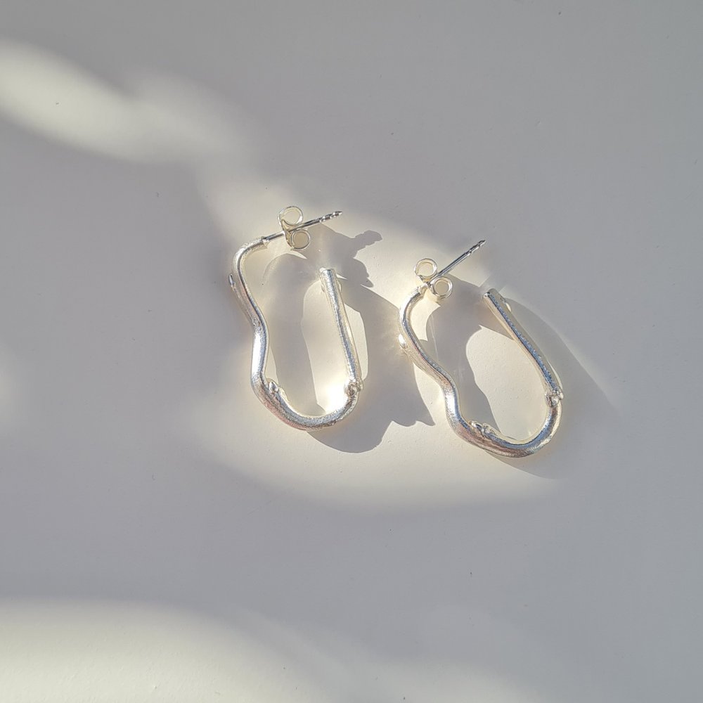Thalassa Earrings  hoops medium, Sterling silver  